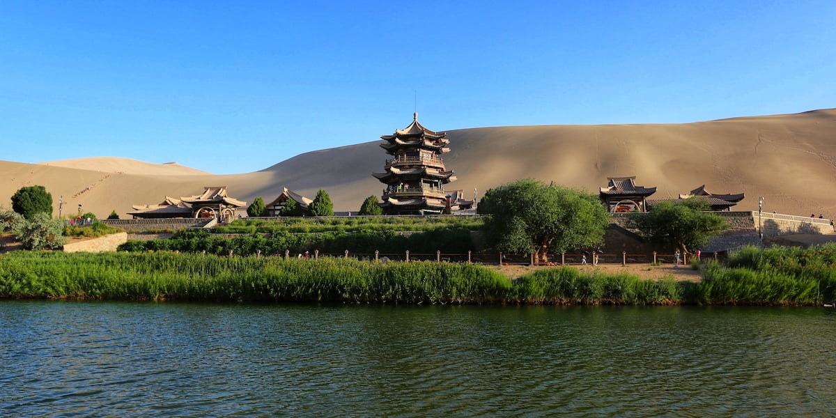 China Travel Guide-Dunhuang